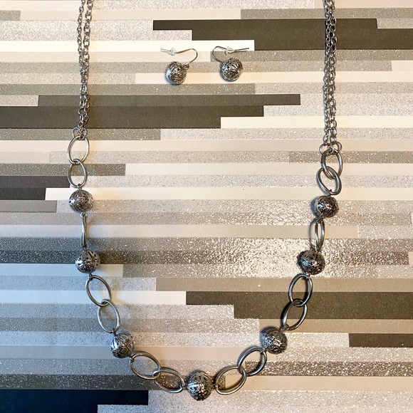 Jewelry Bundle 🖤 - Picture 2 of 5